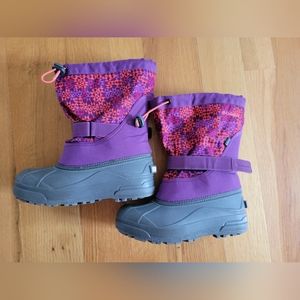 Girls size 6 Columbia winter boots